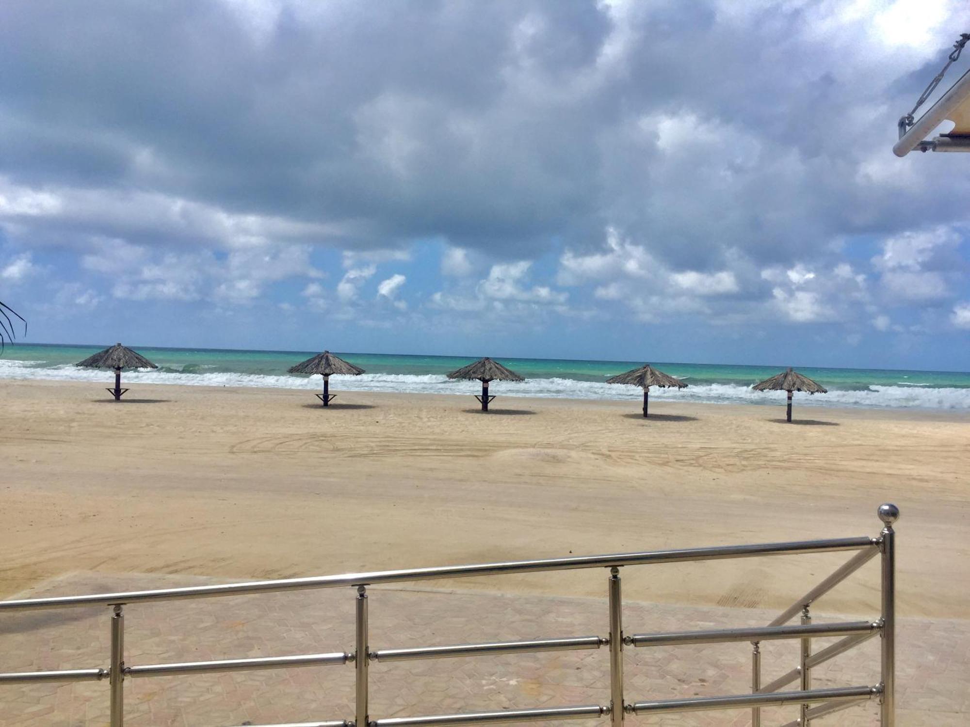 Beach Resort サラーラ エクステリア 写真